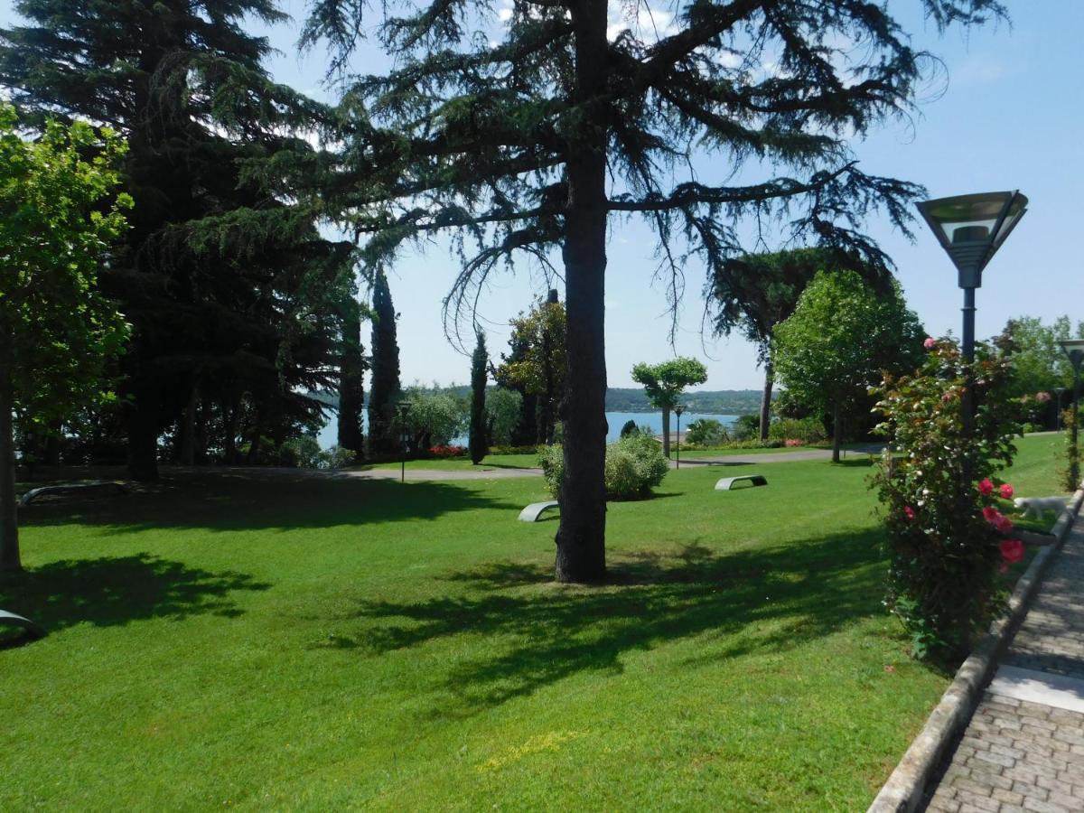 Appartamento Lato soleggiato @Gardazzurro Padenghe sul Garda Esterno foto