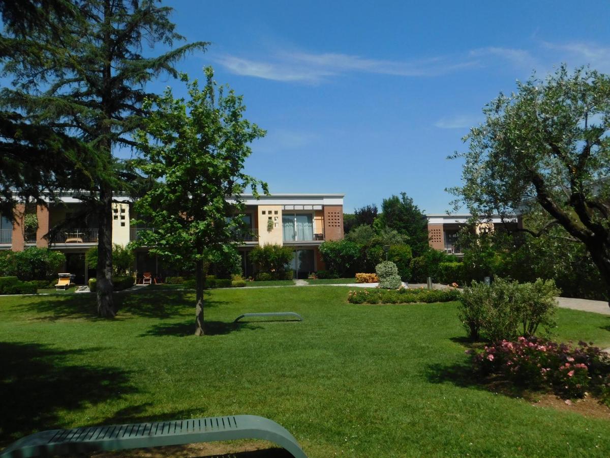 Appartamento Lato soleggiato @Gardazzurro Padenghe sul Garda Esterno foto