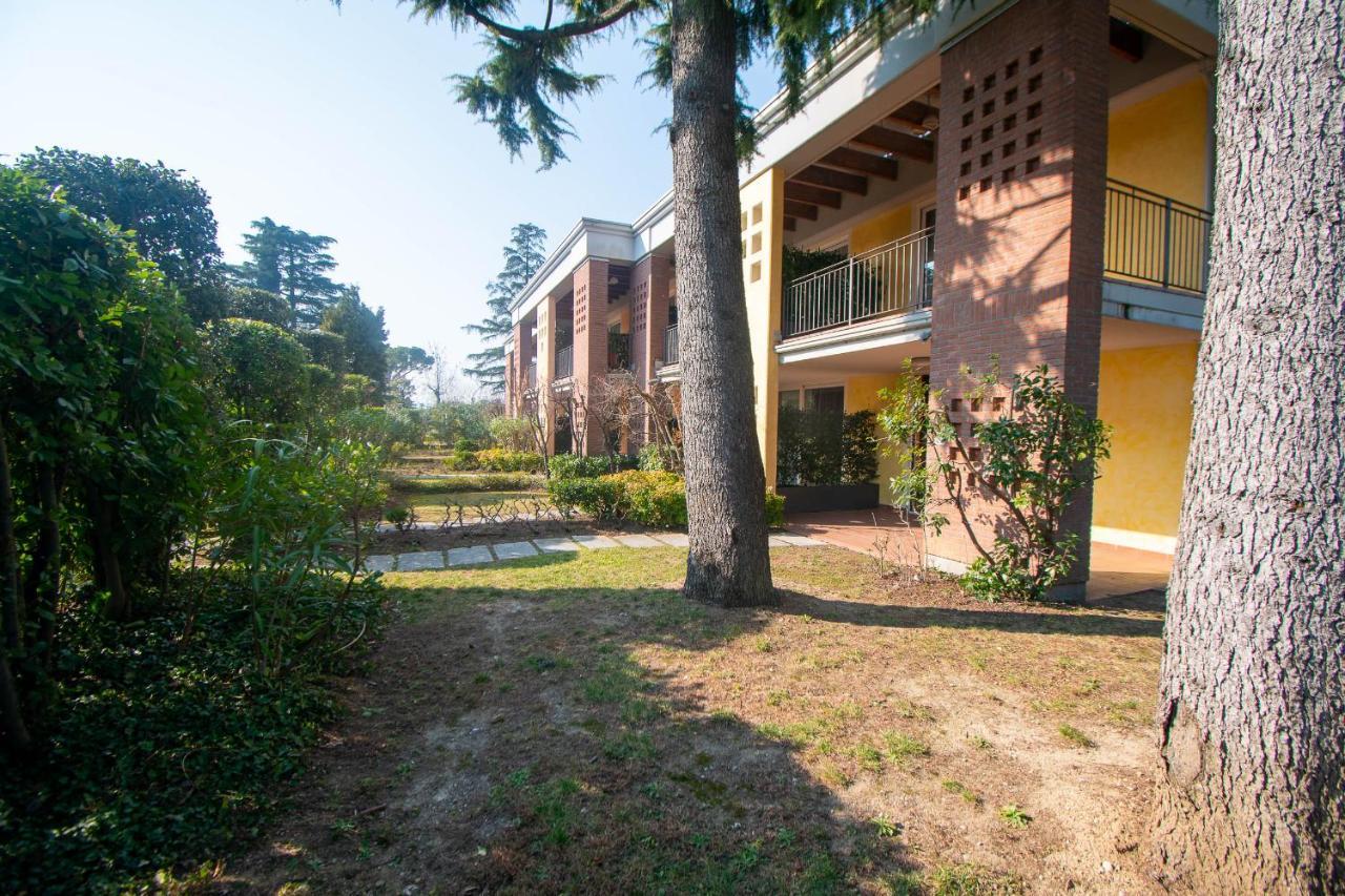 Appartamento Lato soleggiato @Gardazzurro Padenghe sul Garda Esterno foto