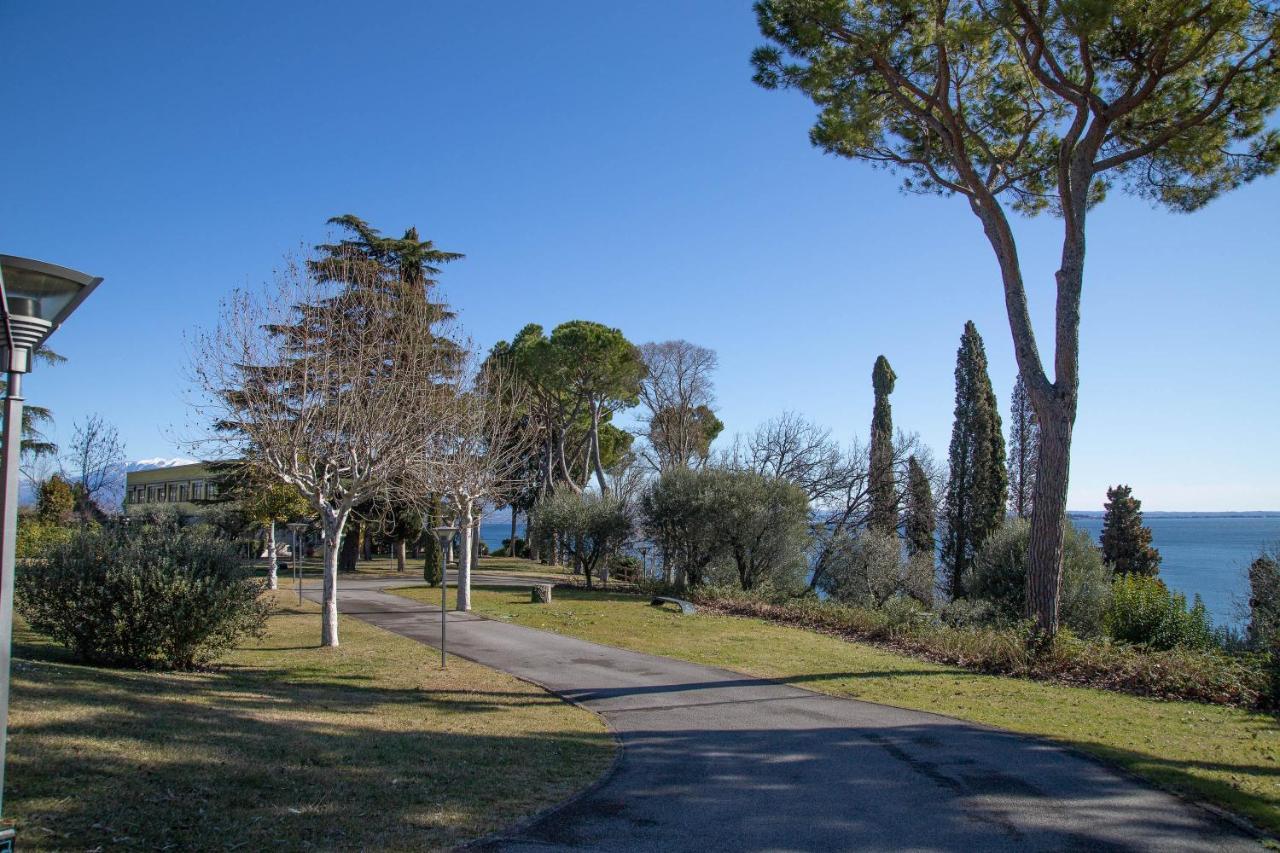 Appartamento Lato soleggiato @Gardazzurro Padenghe sul Garda Esterno foto